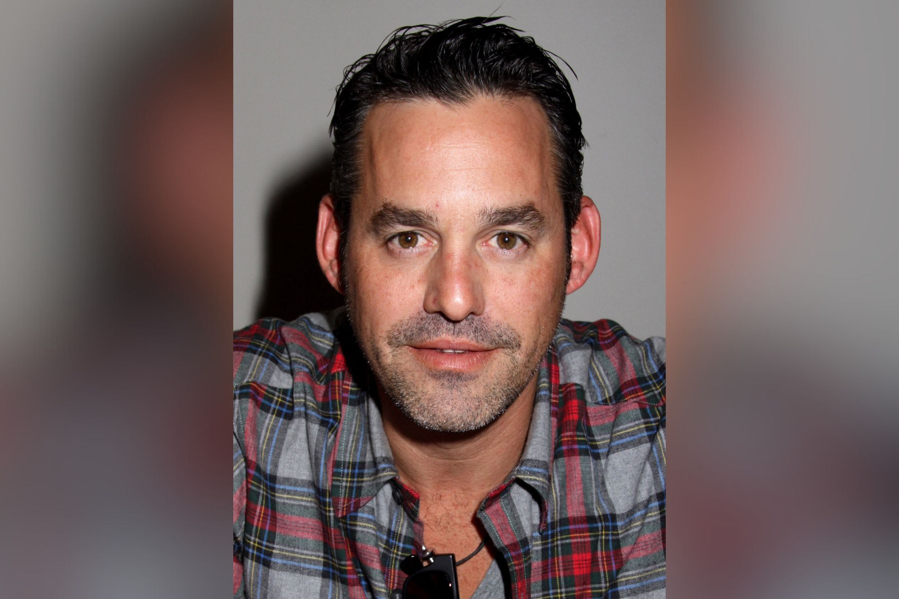 Umrl je igralec Nicholas Brendon