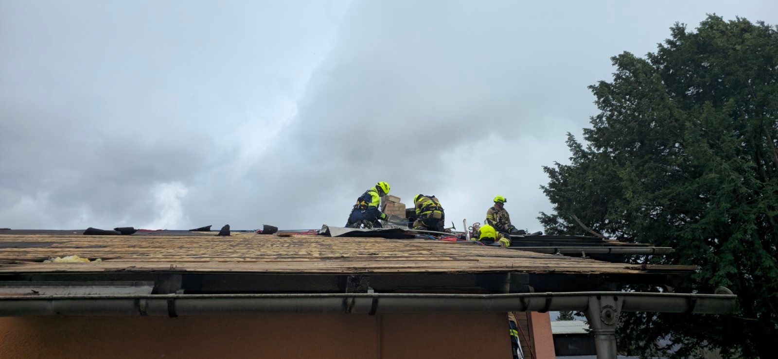 Posledice silovitega vetra v Radovljici in okolici