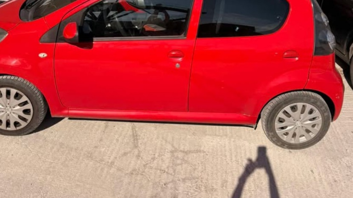 avto, parkiran na nekem splitskem parkirišču