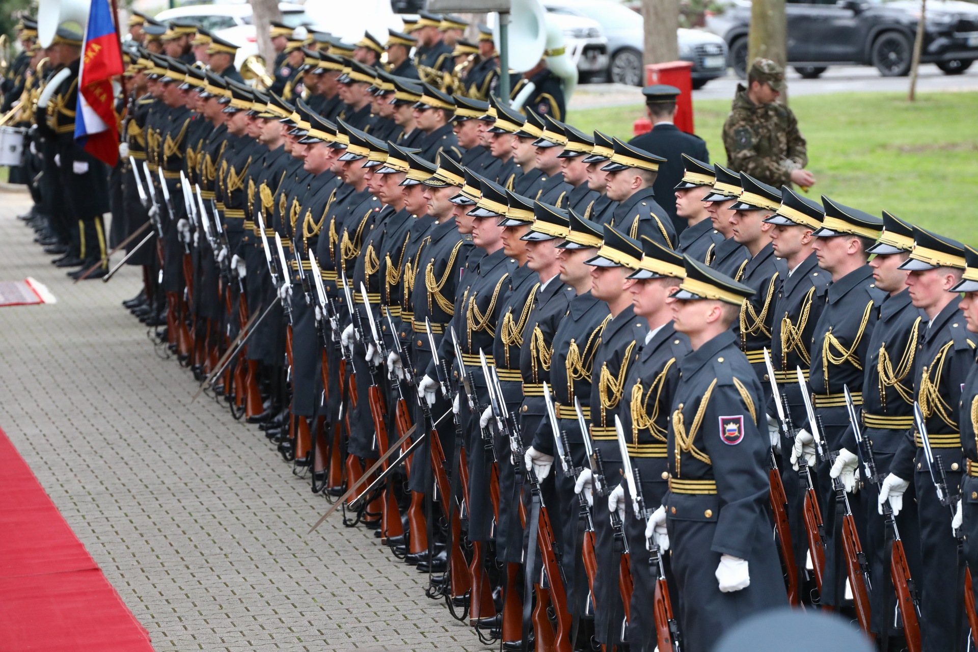 Nataša Pirc Musar se je seznanila s poročilom o stanju pripravljenosti Slovenske vojske