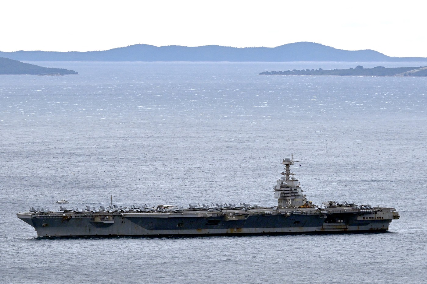 Ameriška letalonosilka USS Gerald R. Ford prispela v Split