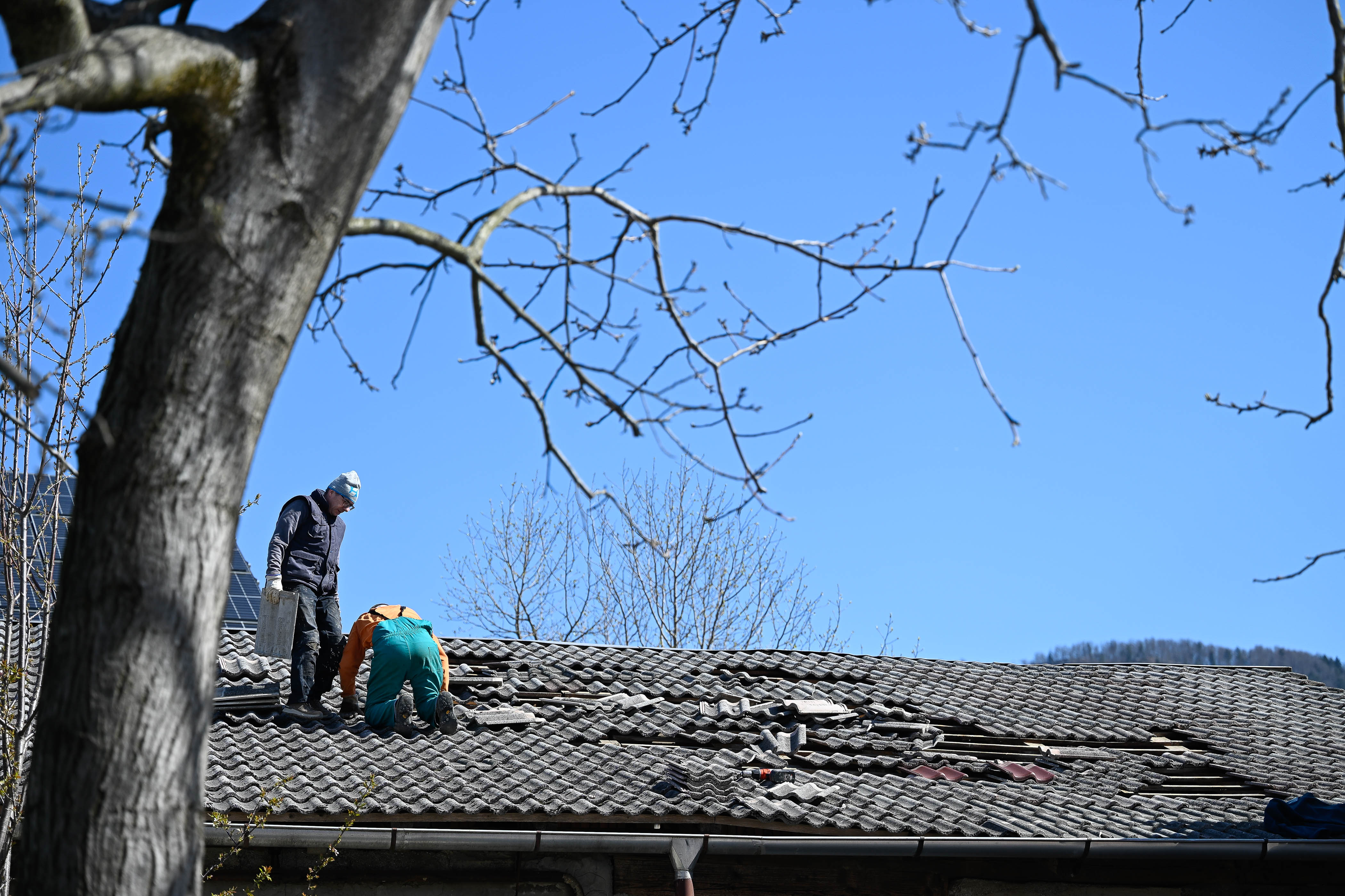 Gasilci v Žirovnici po vetrolomu