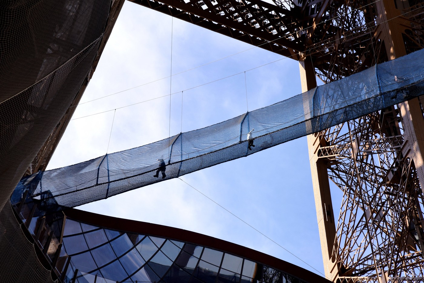 Vrtoglavica stolpa na Eifflovem stolpu