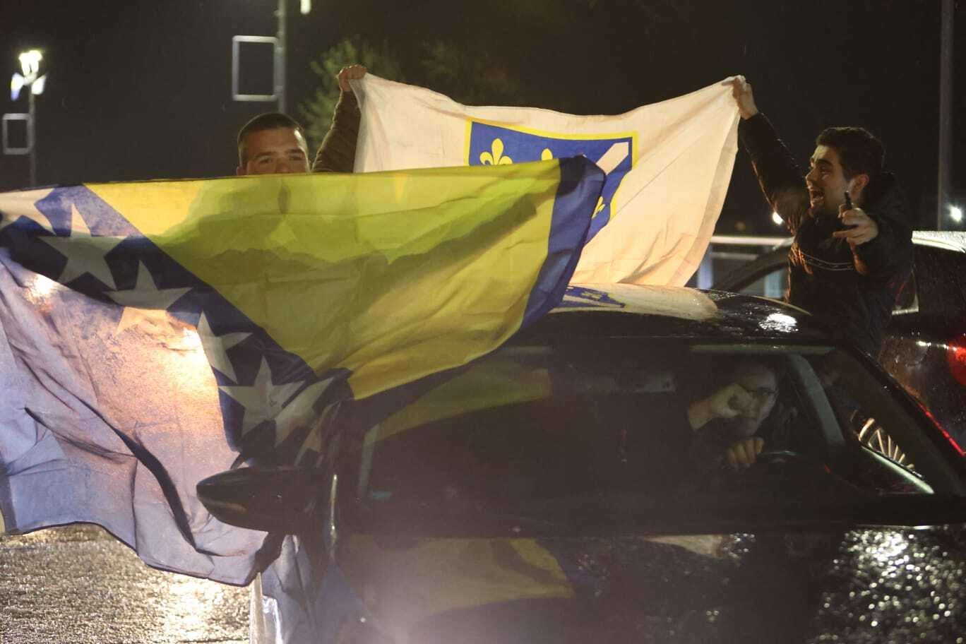 Slavje navijačev v Bihaću ob uvrstitvi BiH na svetovno prvenstvo