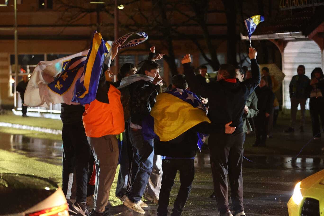 Slavje navijačev v Bihaću ob uvrstitvi BiH na svetovno prvenstvo