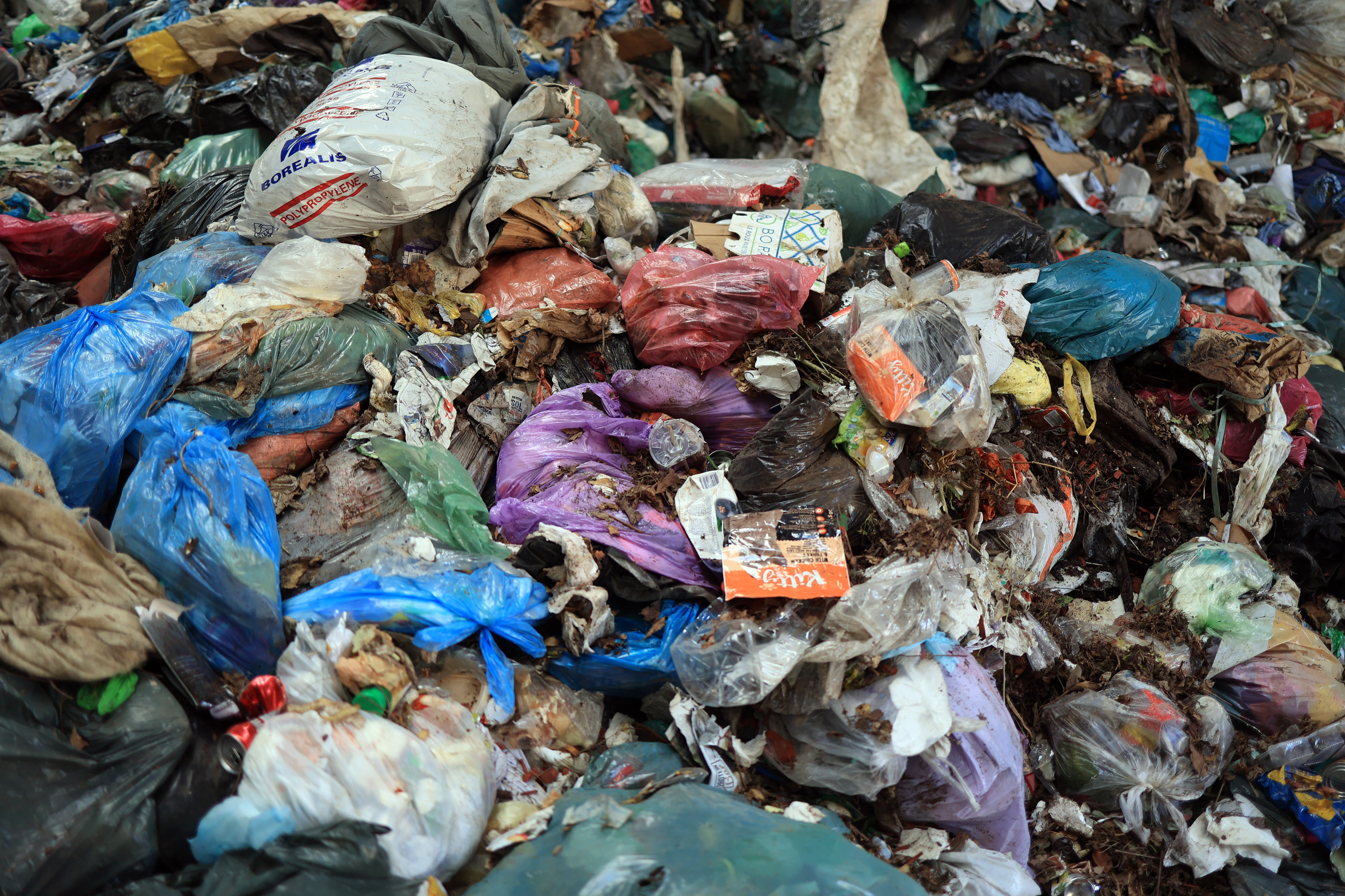 Slovenija, Jesenice, 05.04.2023 odpadki Ekogor in Jeko, posel, odpadki, plastika, embalaža, obdelava, recikliranje, mešani odpadki, Mala Mežakla deponijaović/Bobo