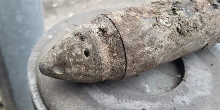 Na komunali med odpadki našli granato: "Izjemno neodgovorno in smrtno nevarno za zaposlene"