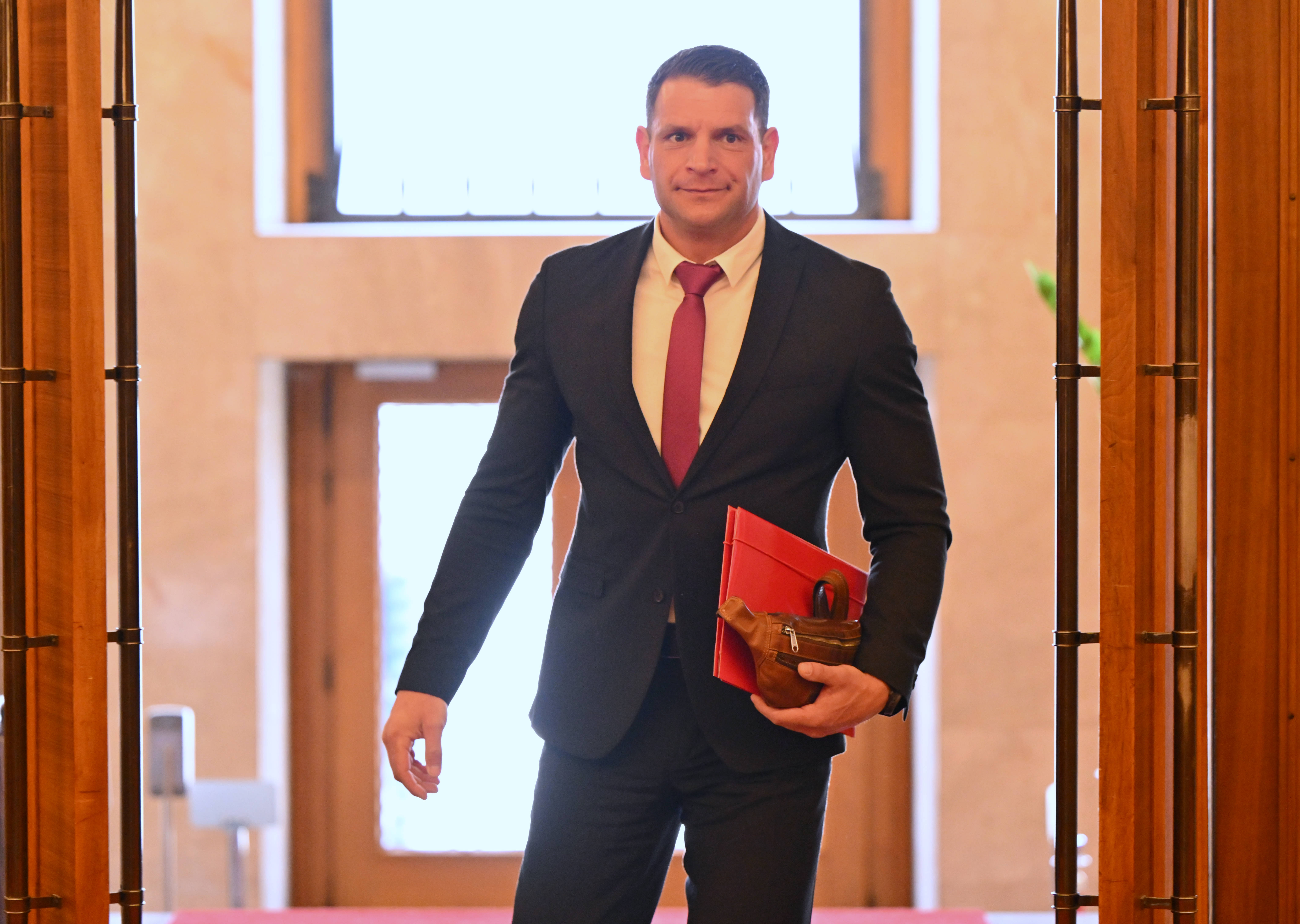 Ustanovna seja novega sklic DZ