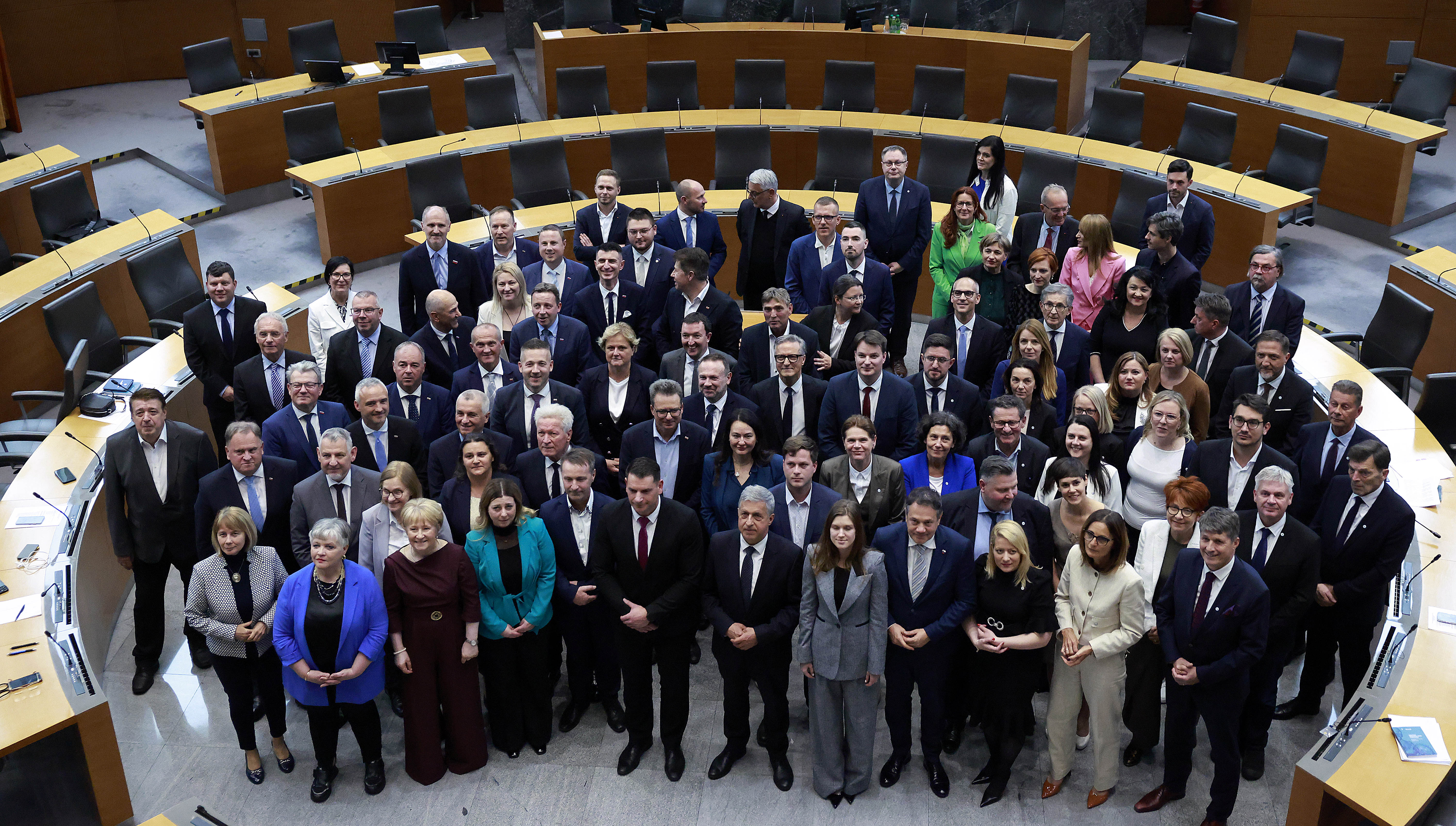 Poslanci državenga zbora