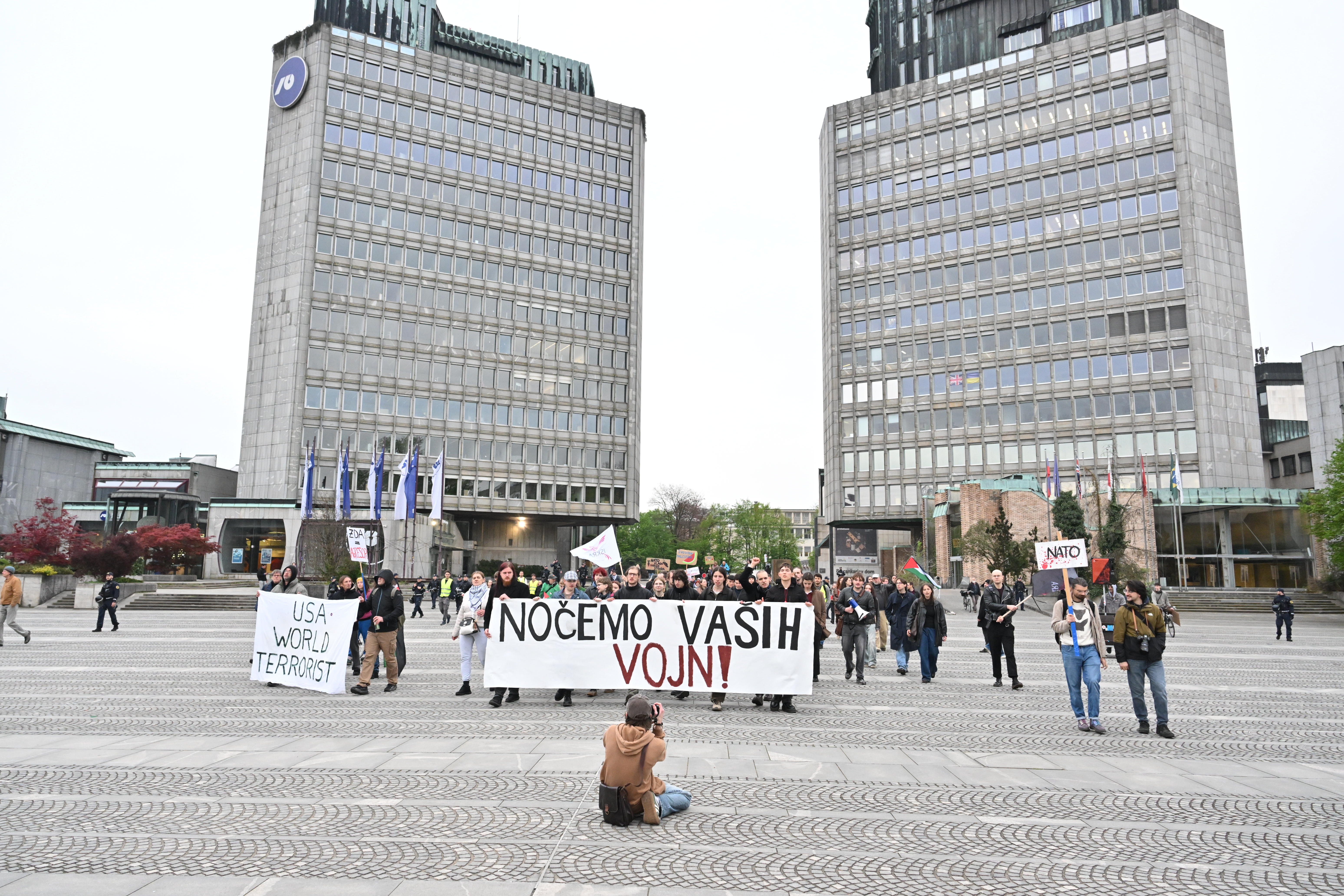 Protest Nočemo vaših vojn