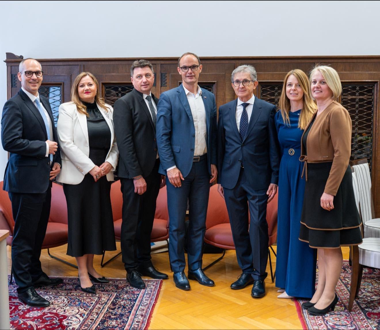 Poslanska skupina Demokrati