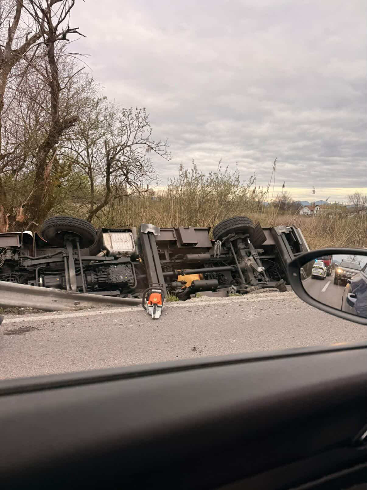 Nesreča gasilskega tovornjaka na Igu