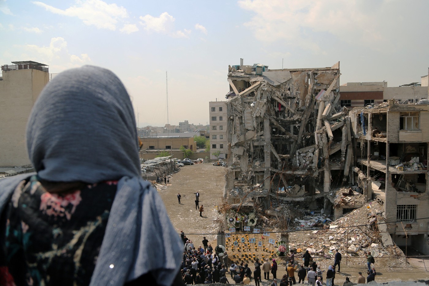 Uničene zgradbe v Teheranu