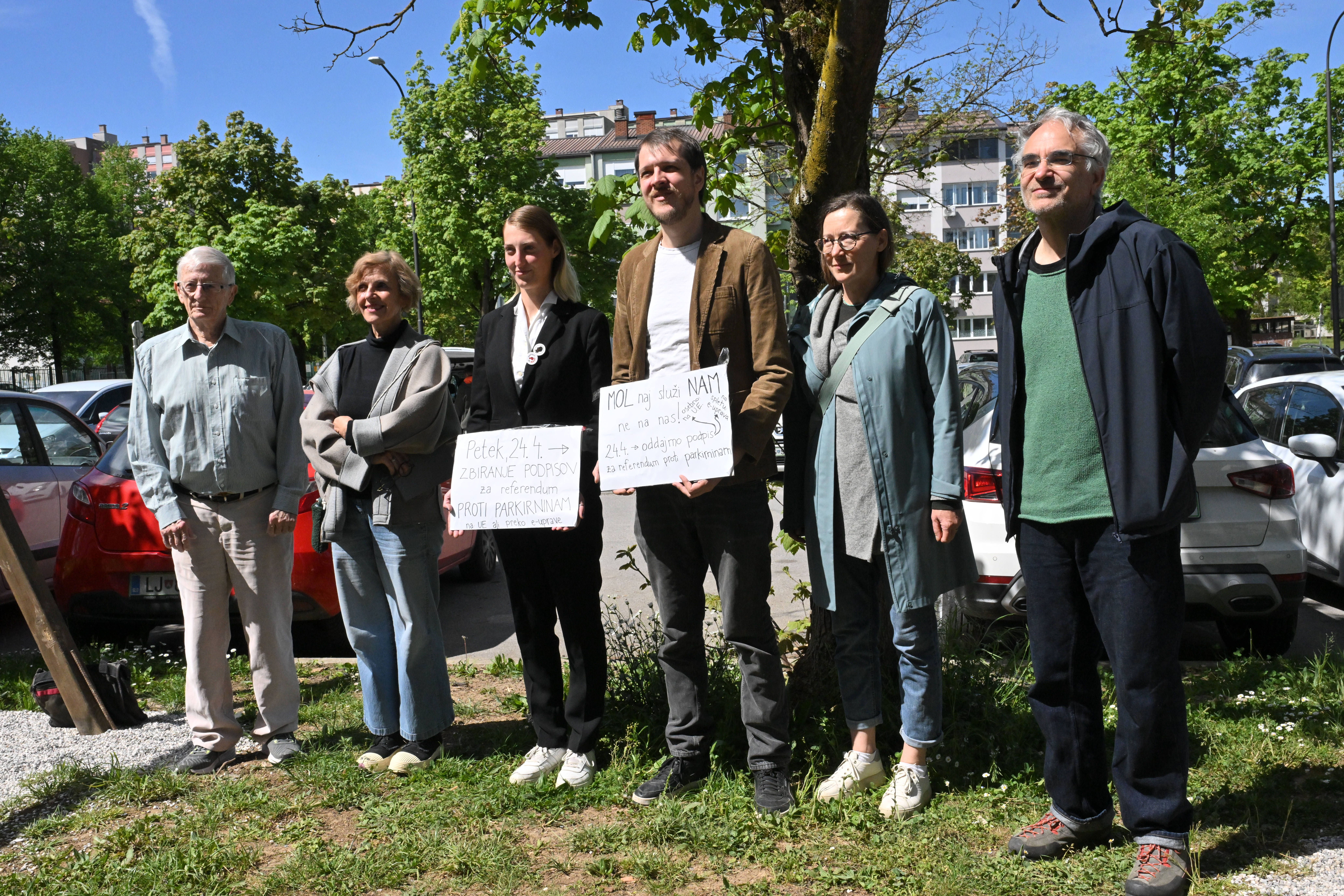 Pobudniki zahteve za referendum glede parkirnin v Ljubljani vabijo k oddaji podpisa