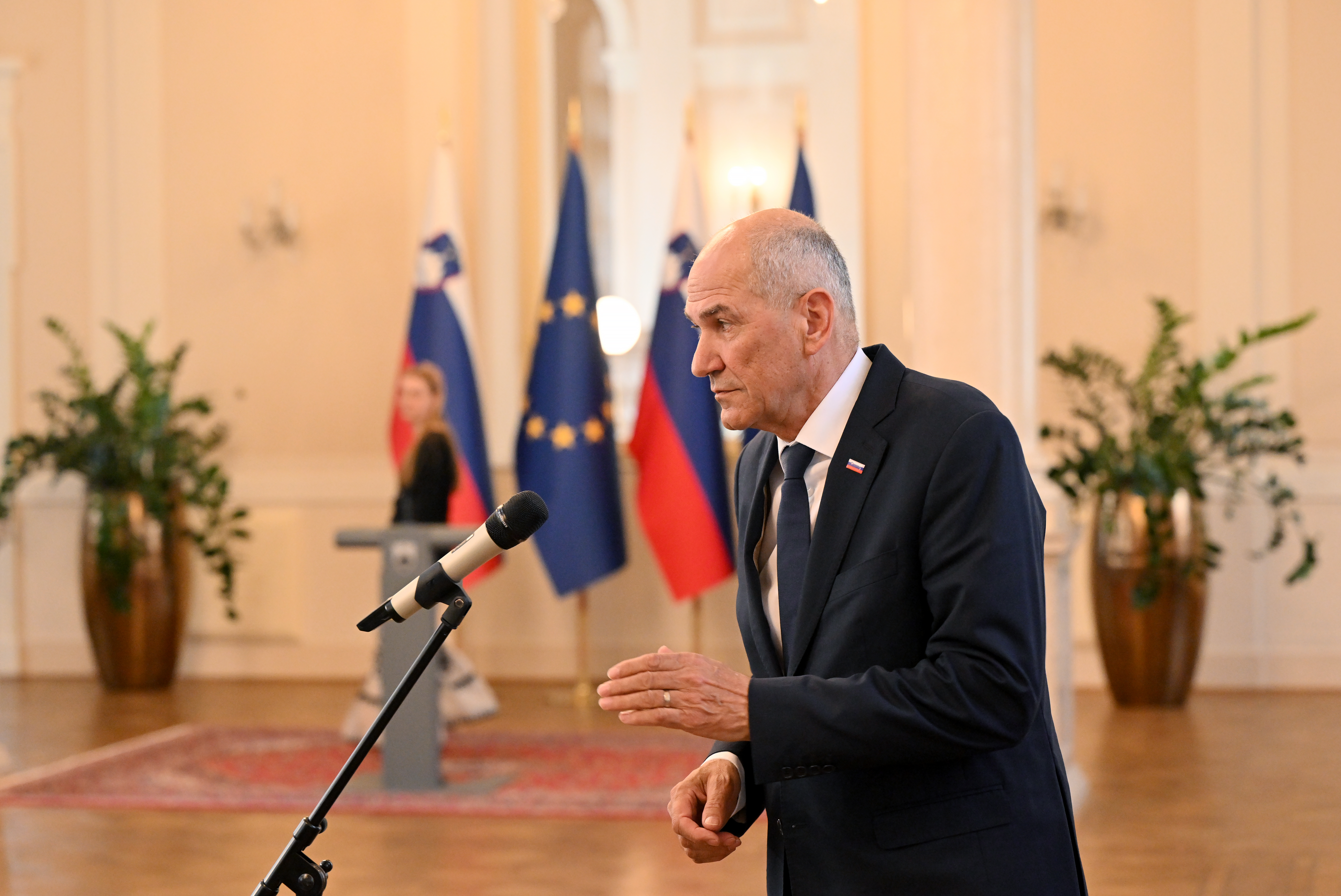 Janez Janša, predsedniška palača