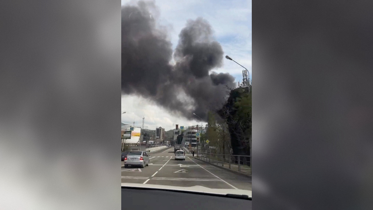 Požar v rafineriji Tuapse v Rusiji