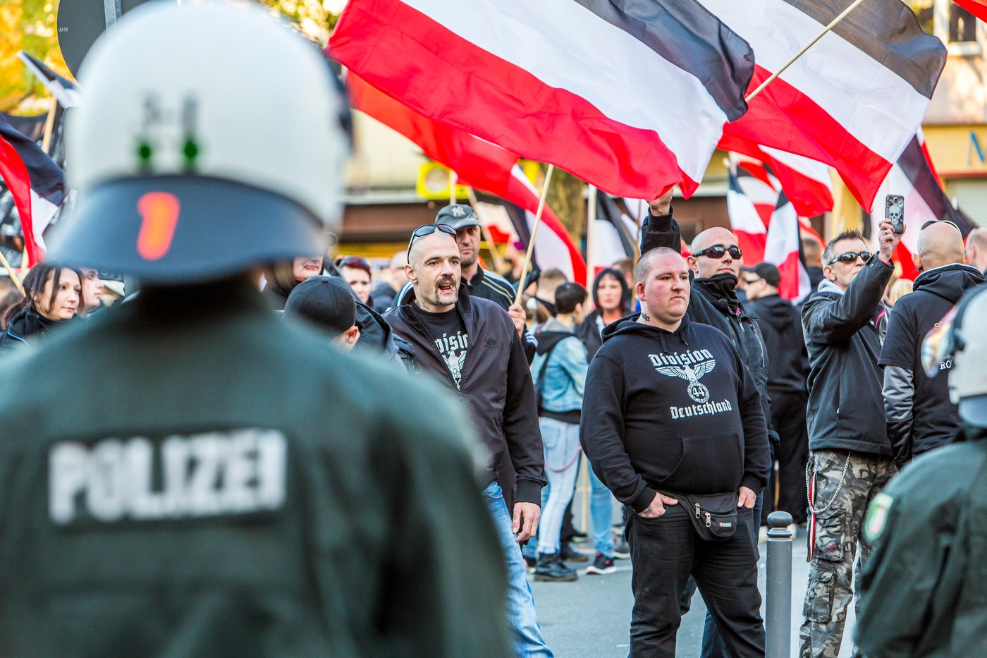 Protest skrajno desne stranke Die Rechte, 1. maj 2015