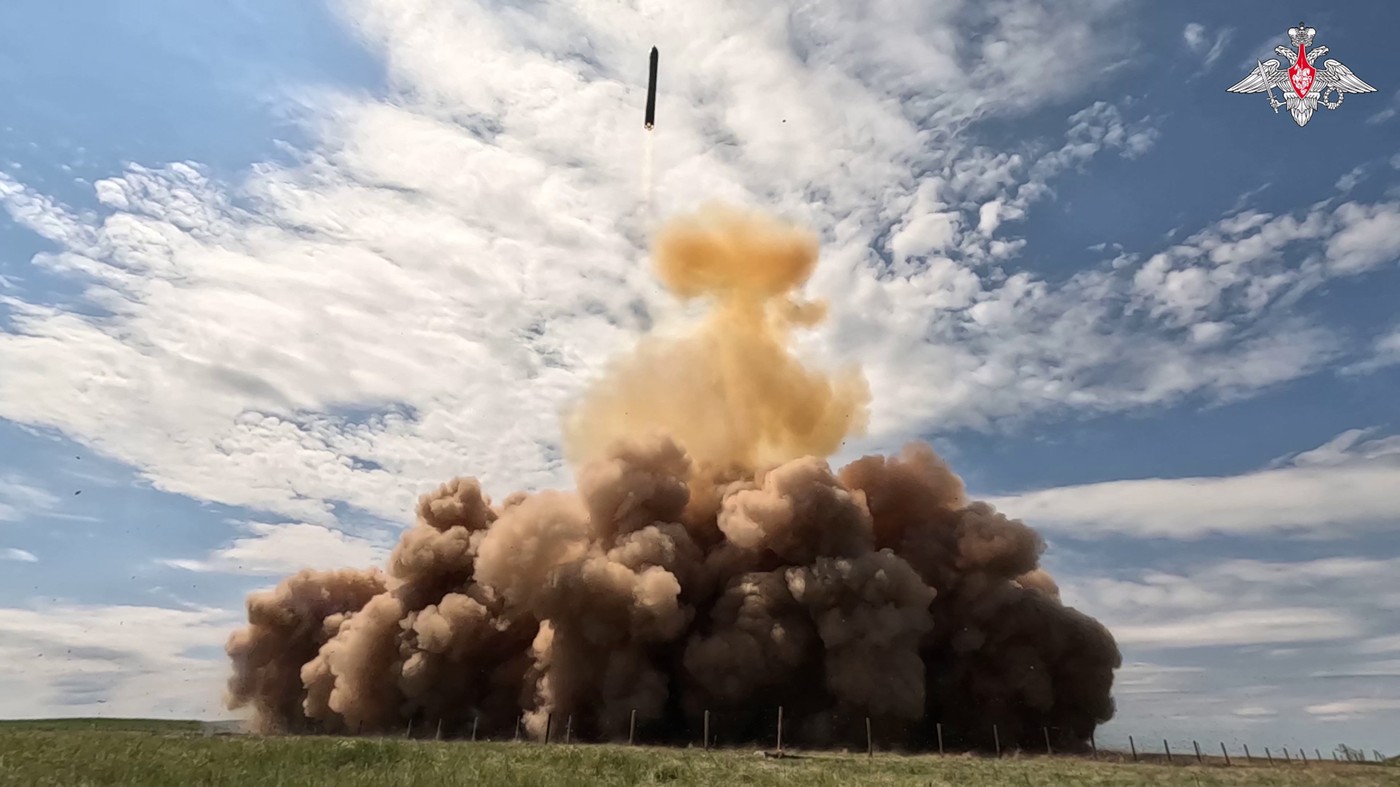 Izstrelitev ruske rakete dolgega dosega Sarmat