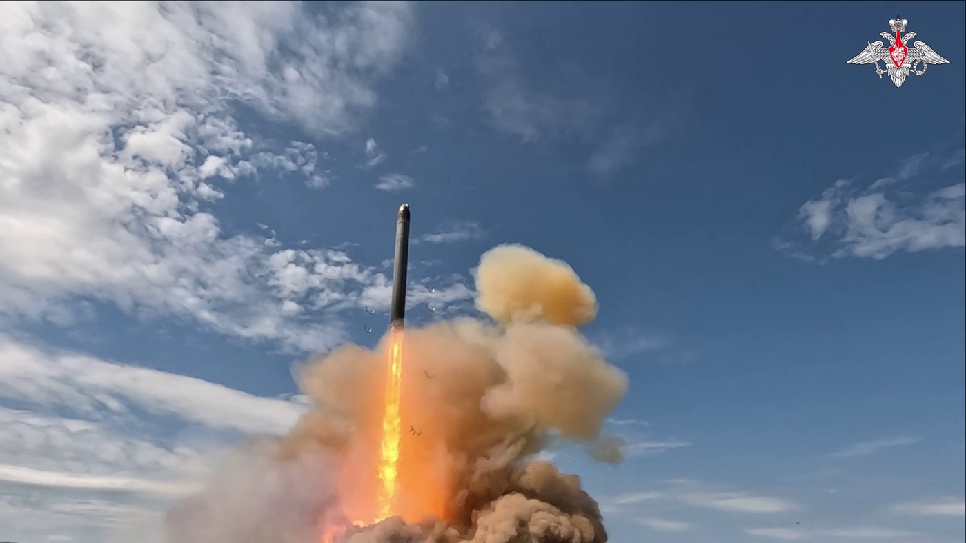 Izstrelitev ruske rakete dolgega dosega Sarmat