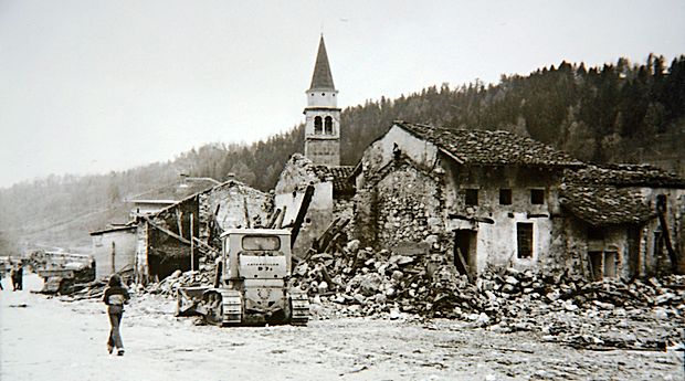 Posledice potresa maja 1976 na Kobariškem