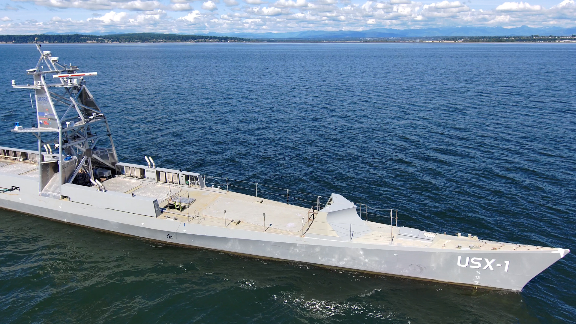 ladja USX-1 Defiant
