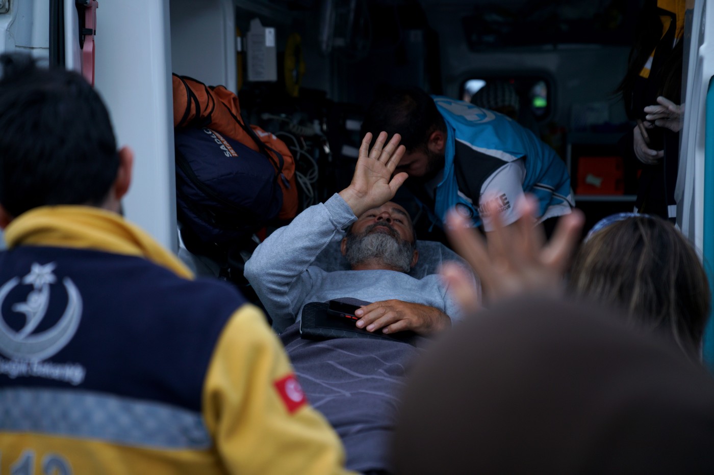 Poškodovani aktivisti humanitarne flotilje za Gazo po vrnitvi iz Izraela