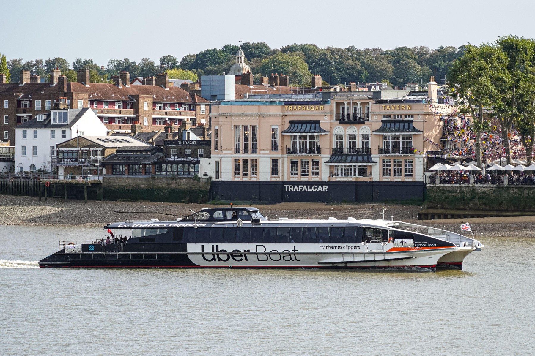 Storitev Uber Boat
