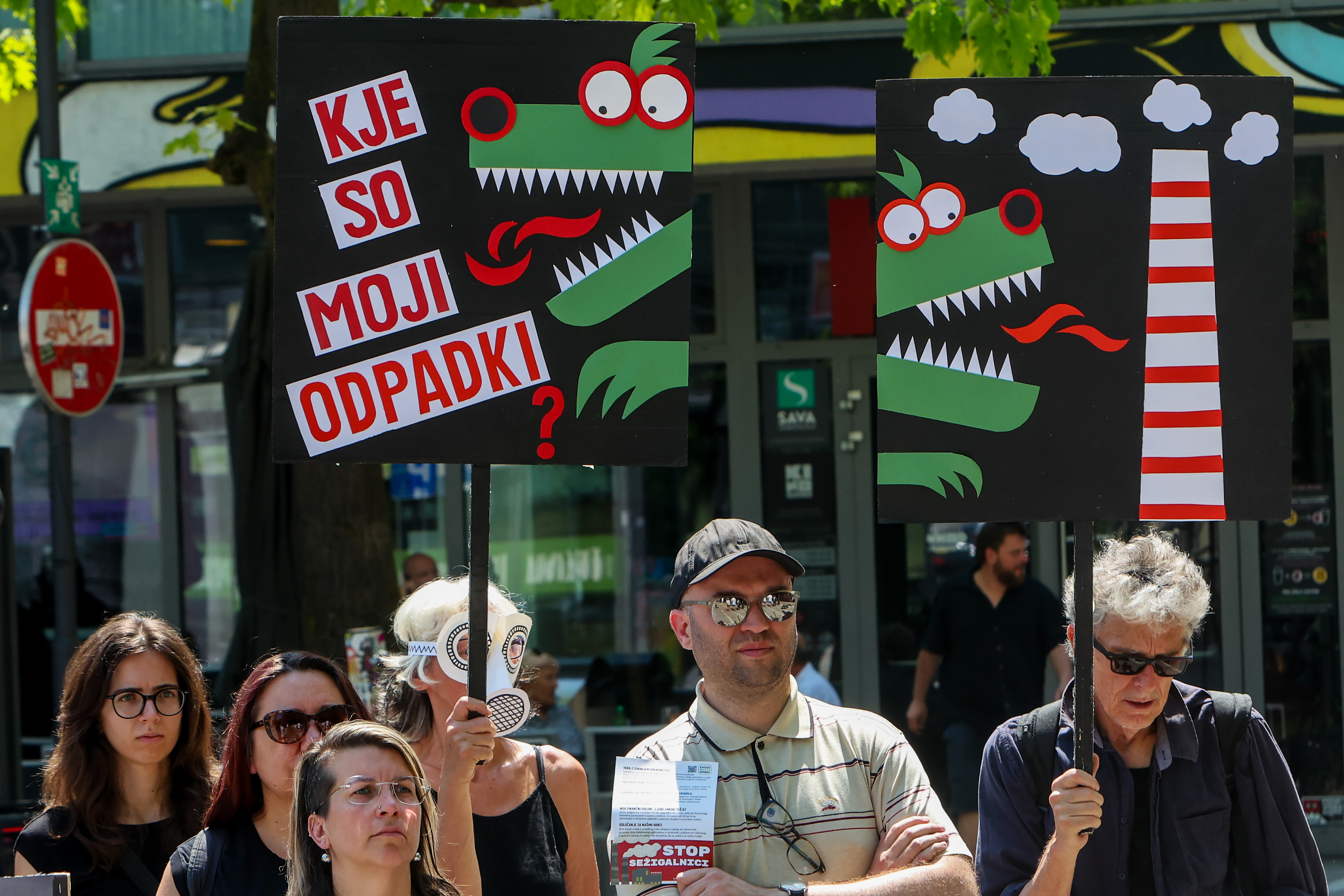 Novinarska konferenca, na kateri je civilna iniciativa "Kakšno mesto hočemo?" skupaj s predstavniki strokovne javnosti in civilne družbe predstavila stališča do predvidene gradnje nove sežigalnice v Ljubljani