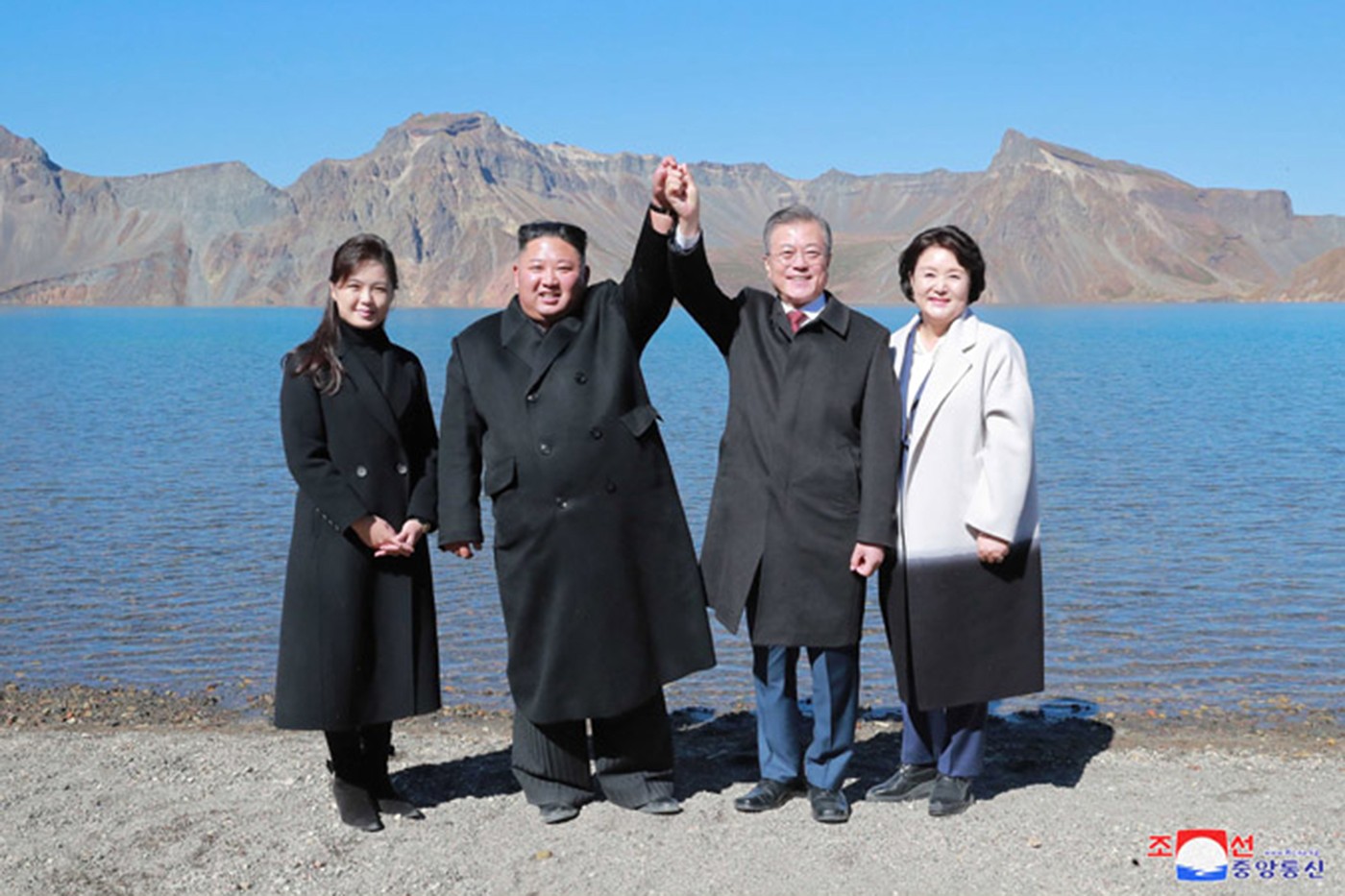 Kim Džong Un in Moon Džae In ob Nebeškem jezeru