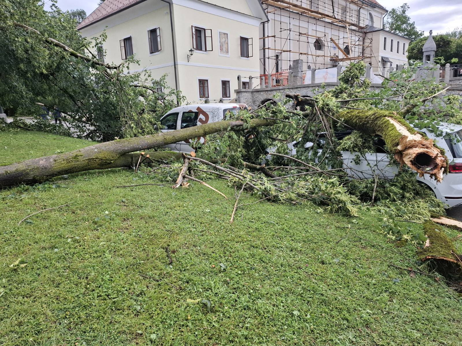 Posledice neurja v Komendi