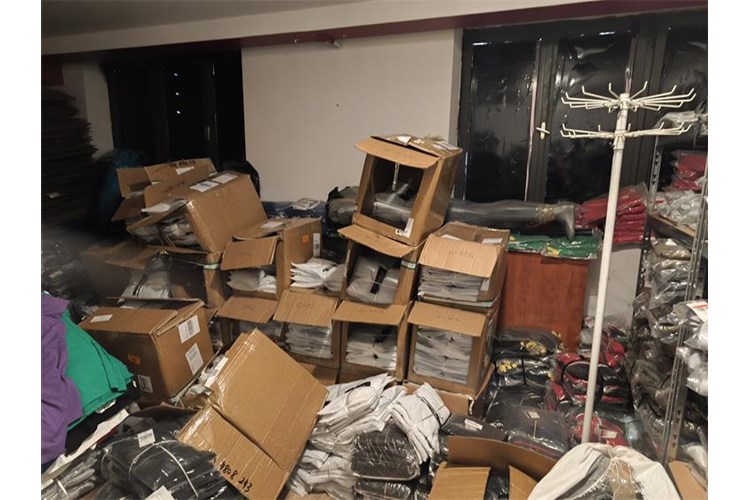 Hrvaški cariniki zasegli 44.000 domnevno ponarejenih izdelkov