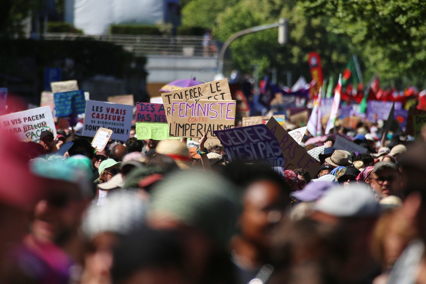 V Ženevi množični protesti proti vrhu G7