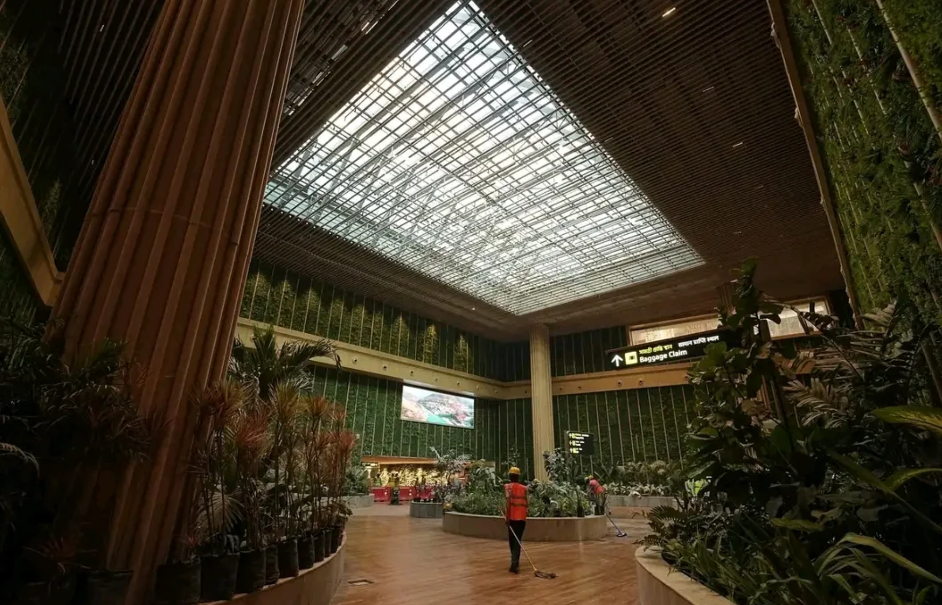 Terminal 2 letališča Lokapriya Gopinath Bardoloi v indijskem Guwahatiju