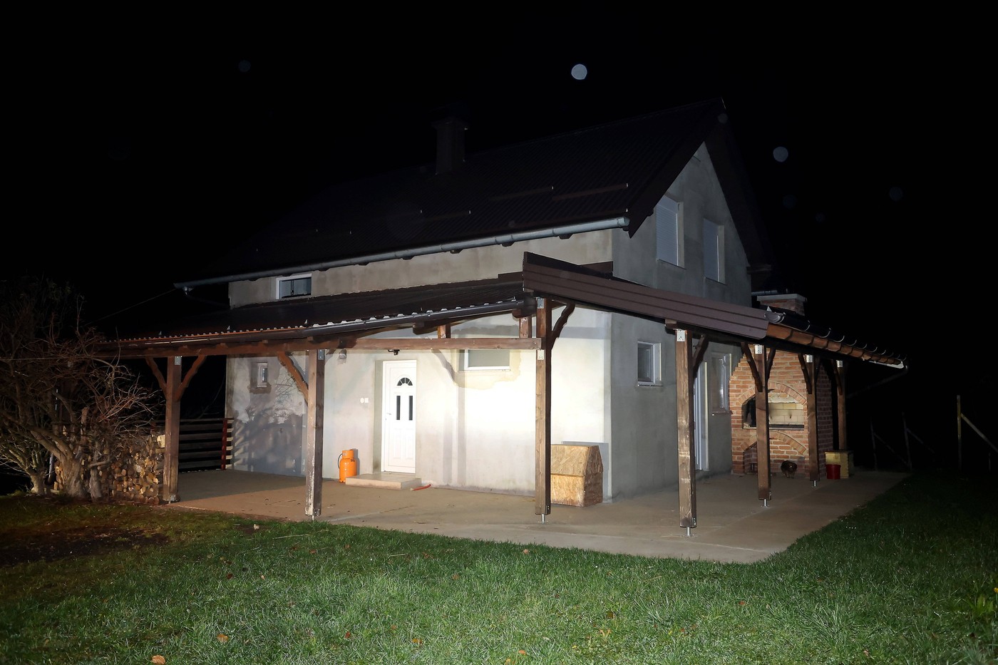 Hiša, kjer je družina živela svoje izolirano življenje