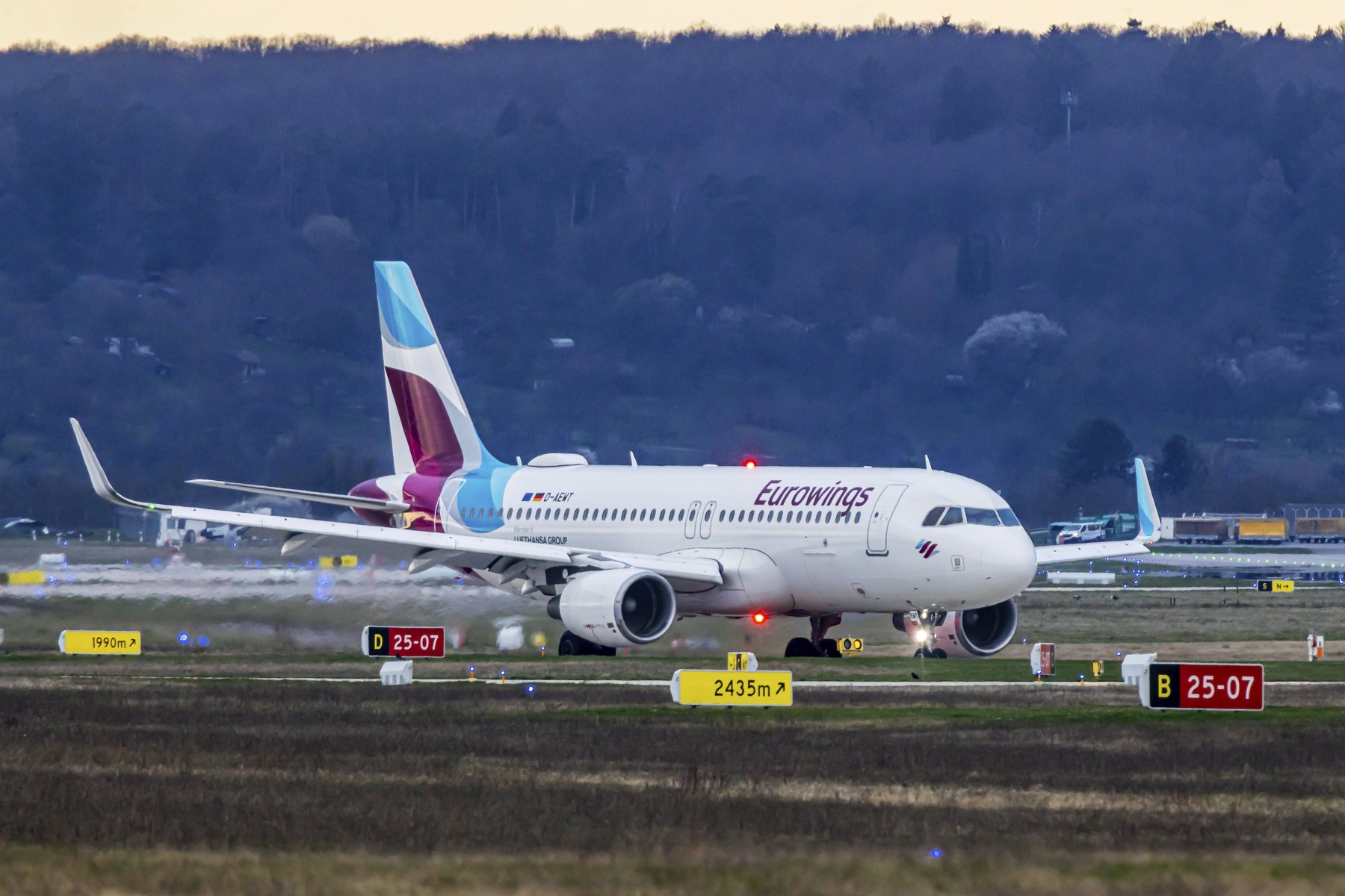 Airbus A320-200