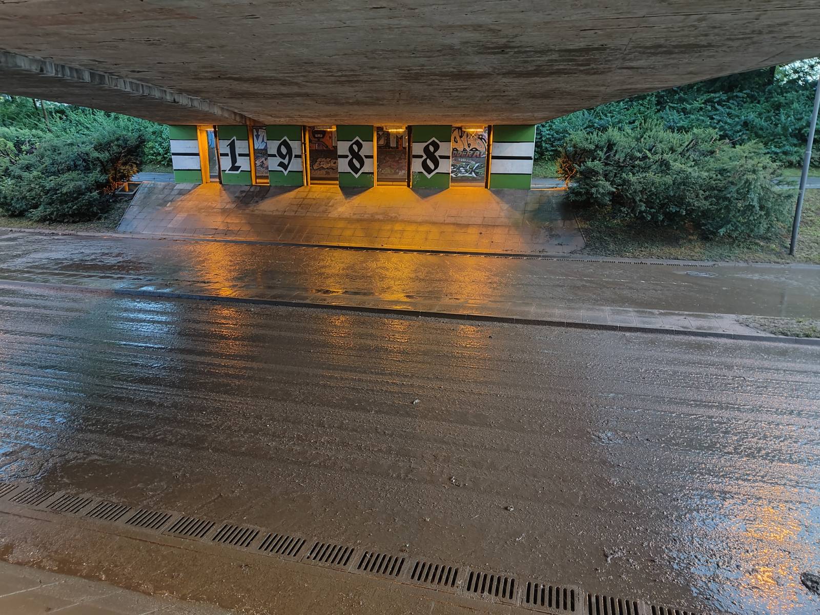 Zalilo je tudi podvoz na Drenikovi ulici