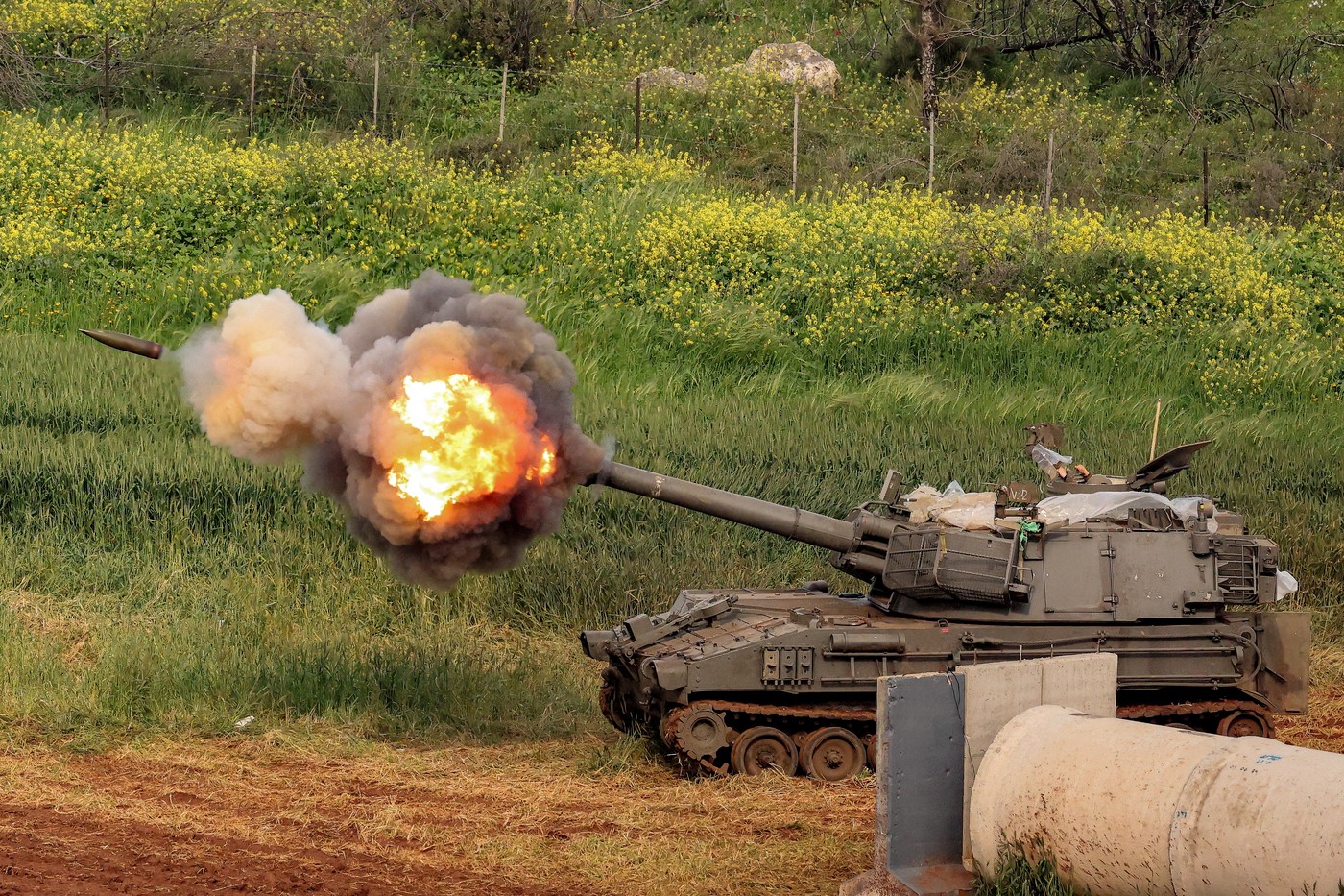 Izraelski tank na meji z Libanonom