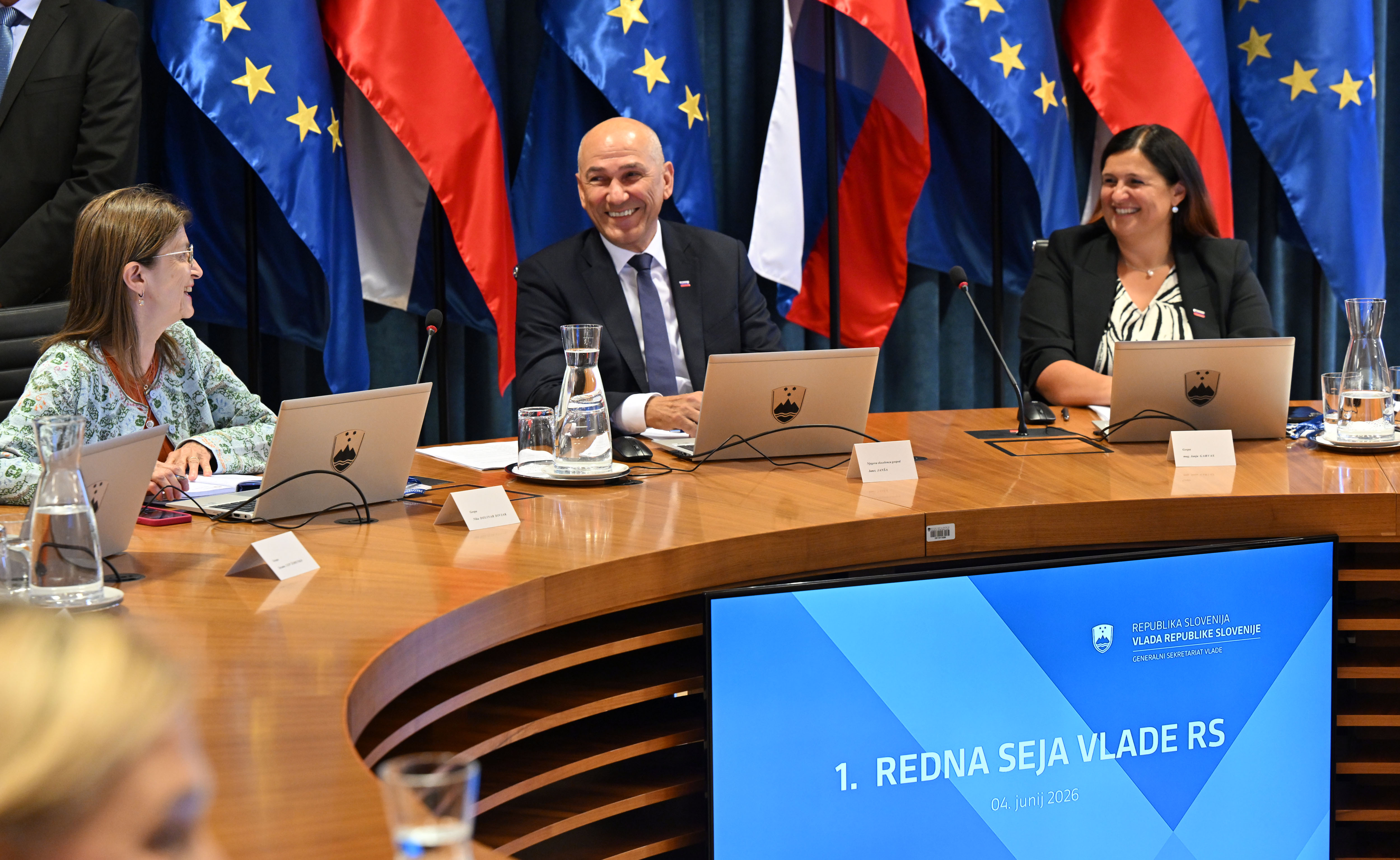 Janez Janša, Nika Dolinar Divjak in Janja Garvas