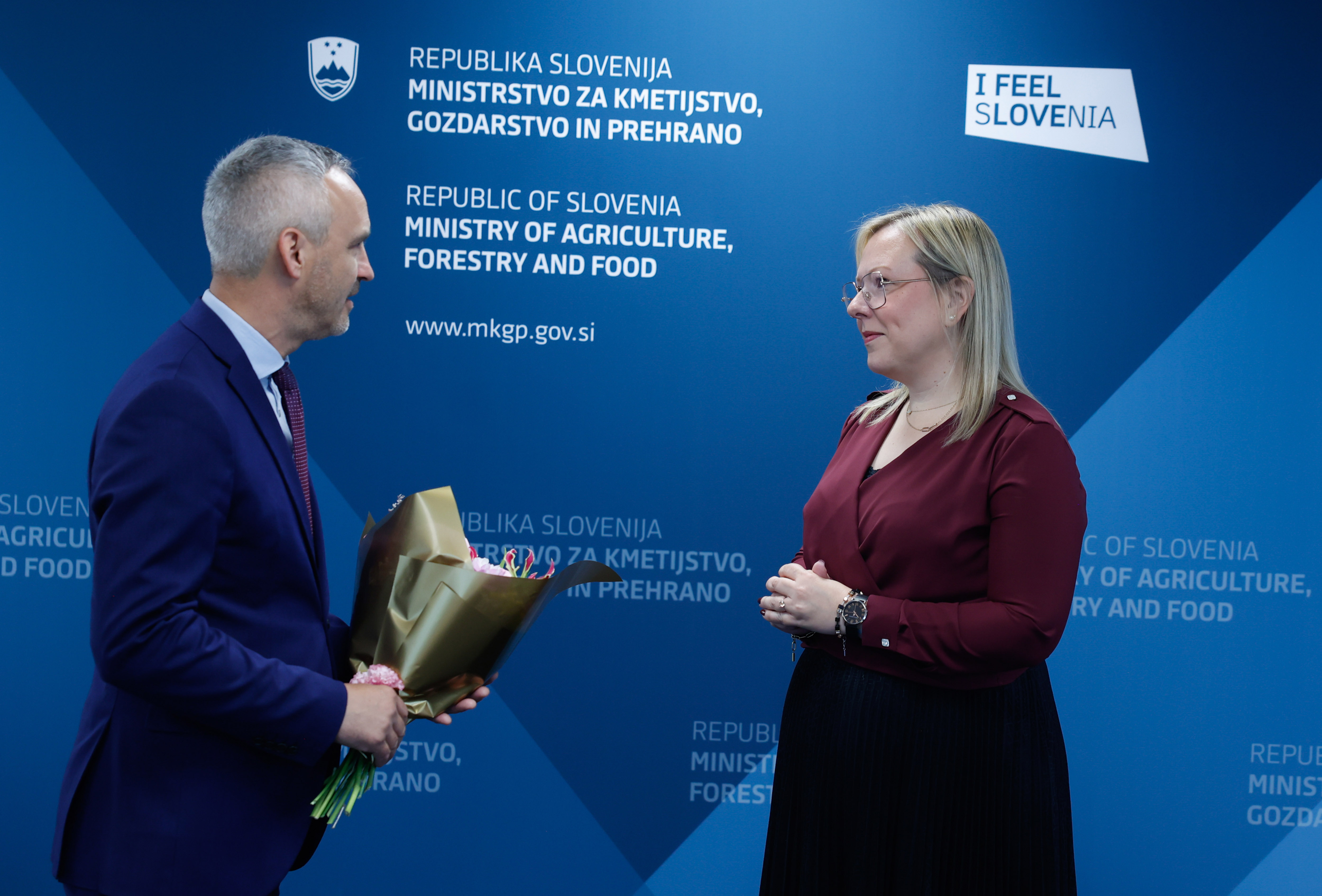 Primopredaja, ministrstvo za kmetijstvo, Janez Cigler Kralj, Mateja Čalušić