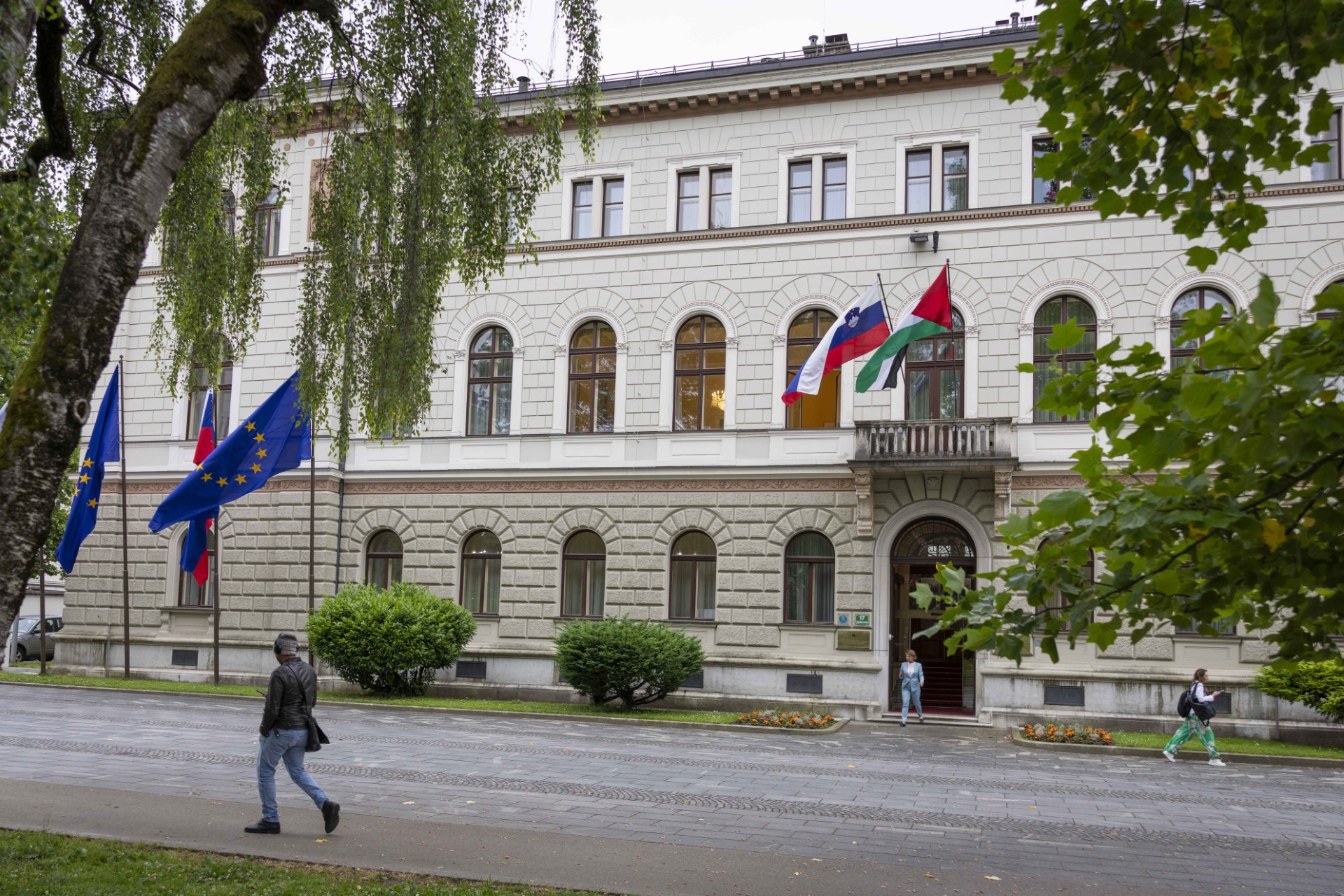 Palestinska zastava na predsedniški palači