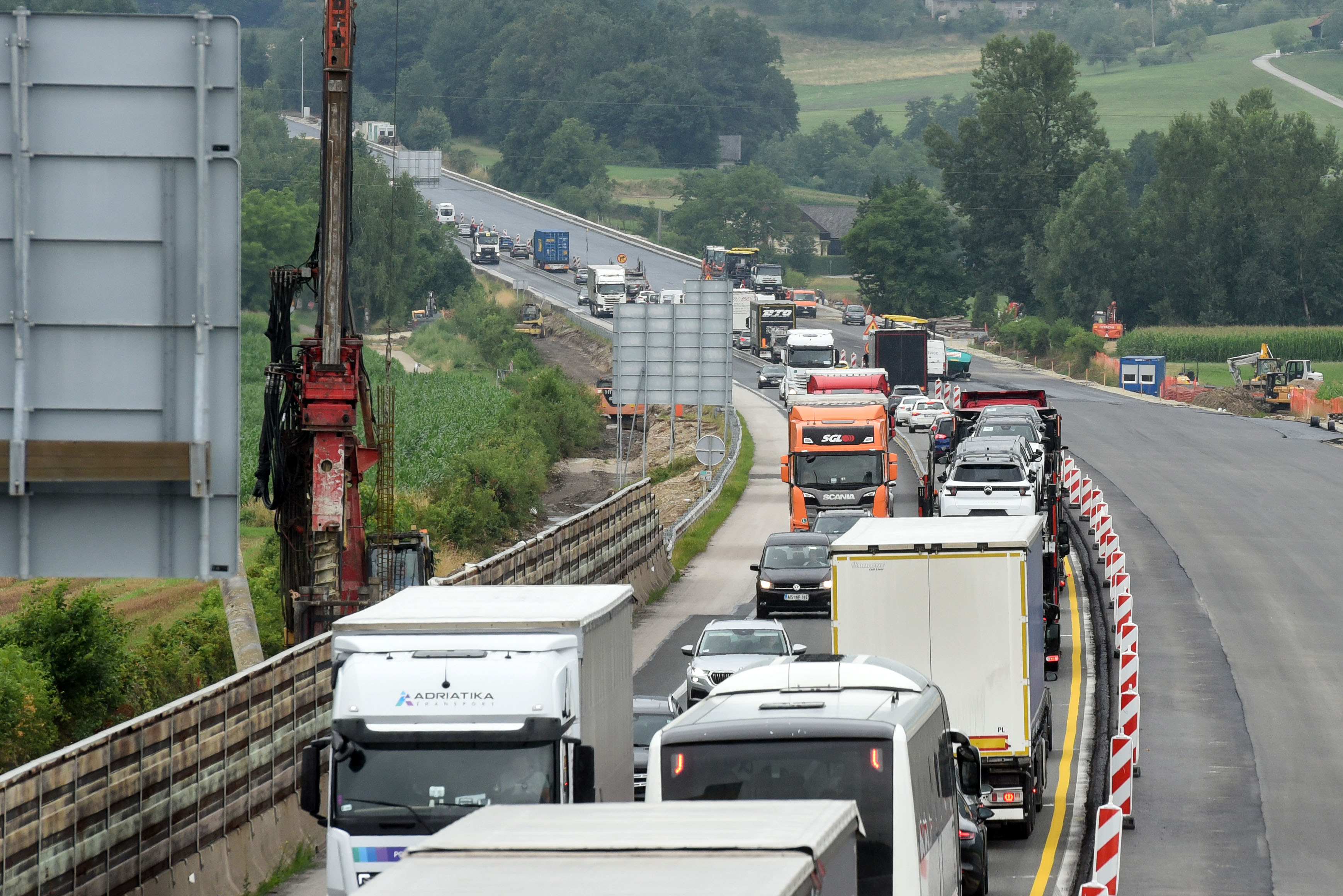 Slovenija, Tepanje, 16. julij 2025Prometni zastoji na Štajerski avtocesti zaradi del, promet, dela, avtocesta, zastoj,Foto: Miloš Vujinovič/F.A.Bobo