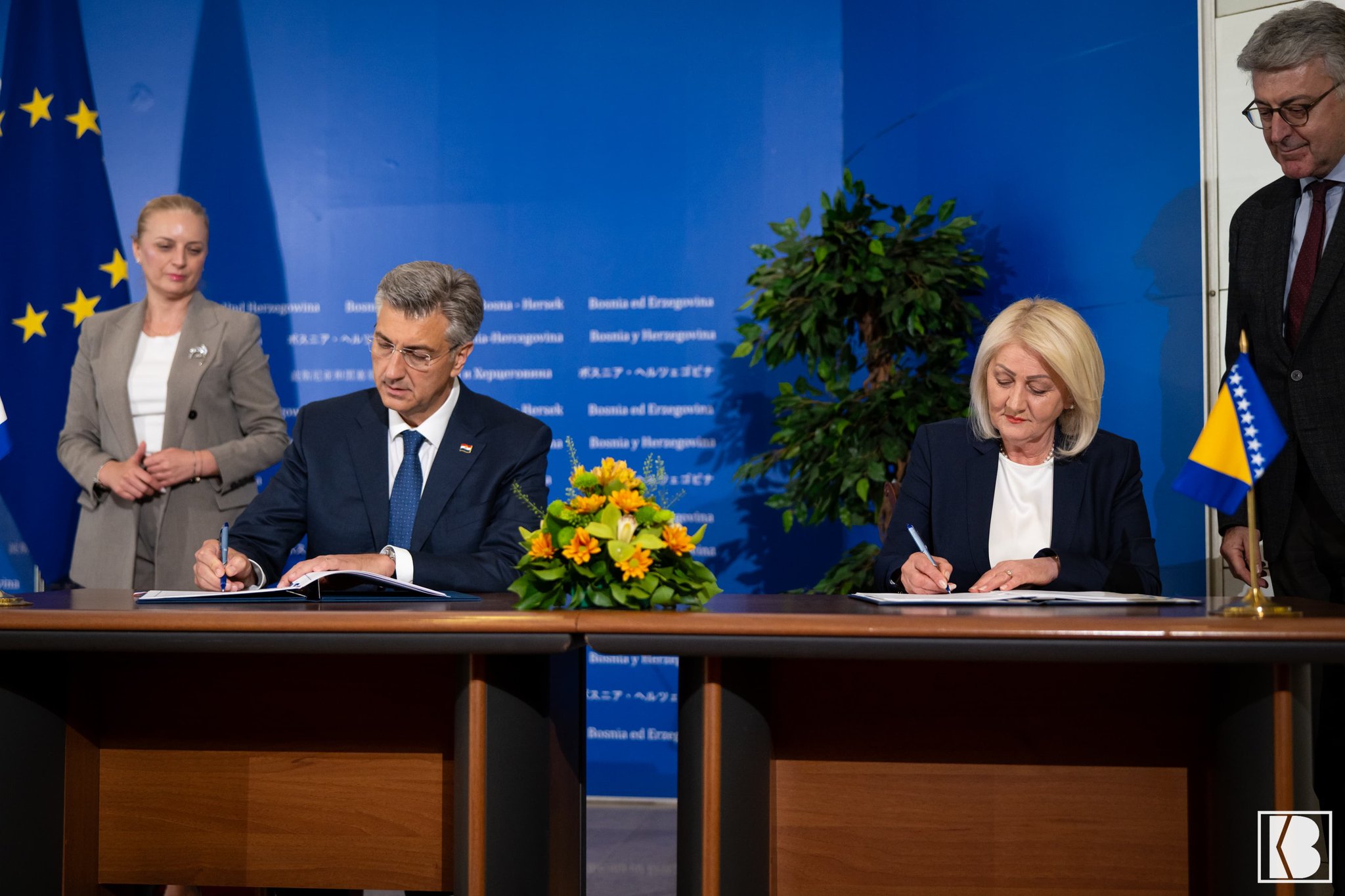 Predsedujoča svetu ministrov BiH Borjana Krišto in hrvaški premier Andrej Plenković