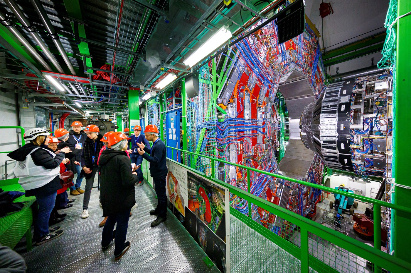 LHC veliki hadronski trkalnik CERN