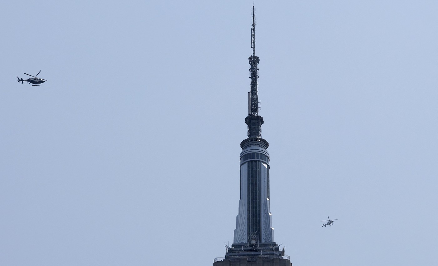 Zaroka na vrhu newyorškega Empire State Buildinga