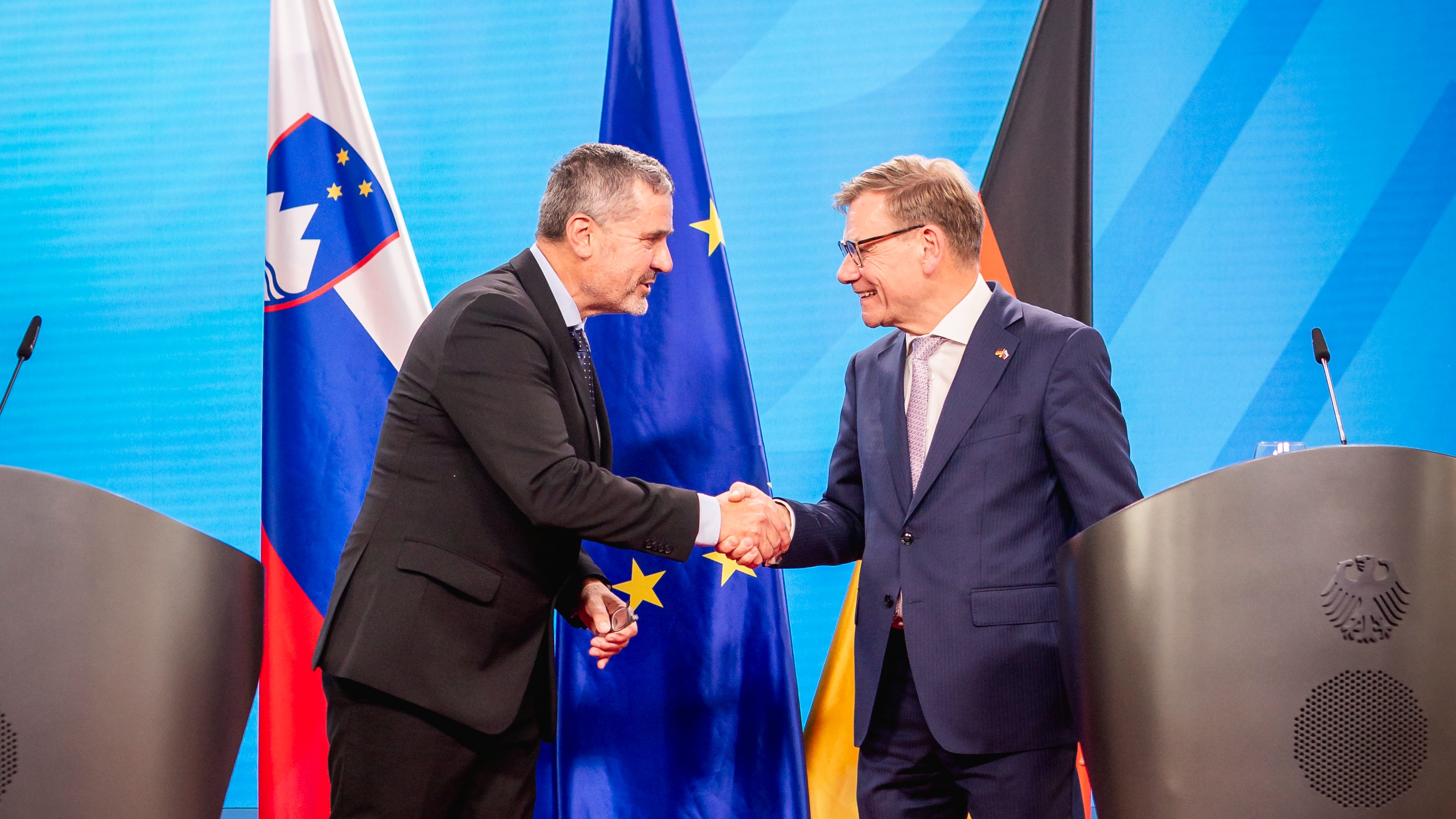 Tone Kajzer, Johann Wadephul