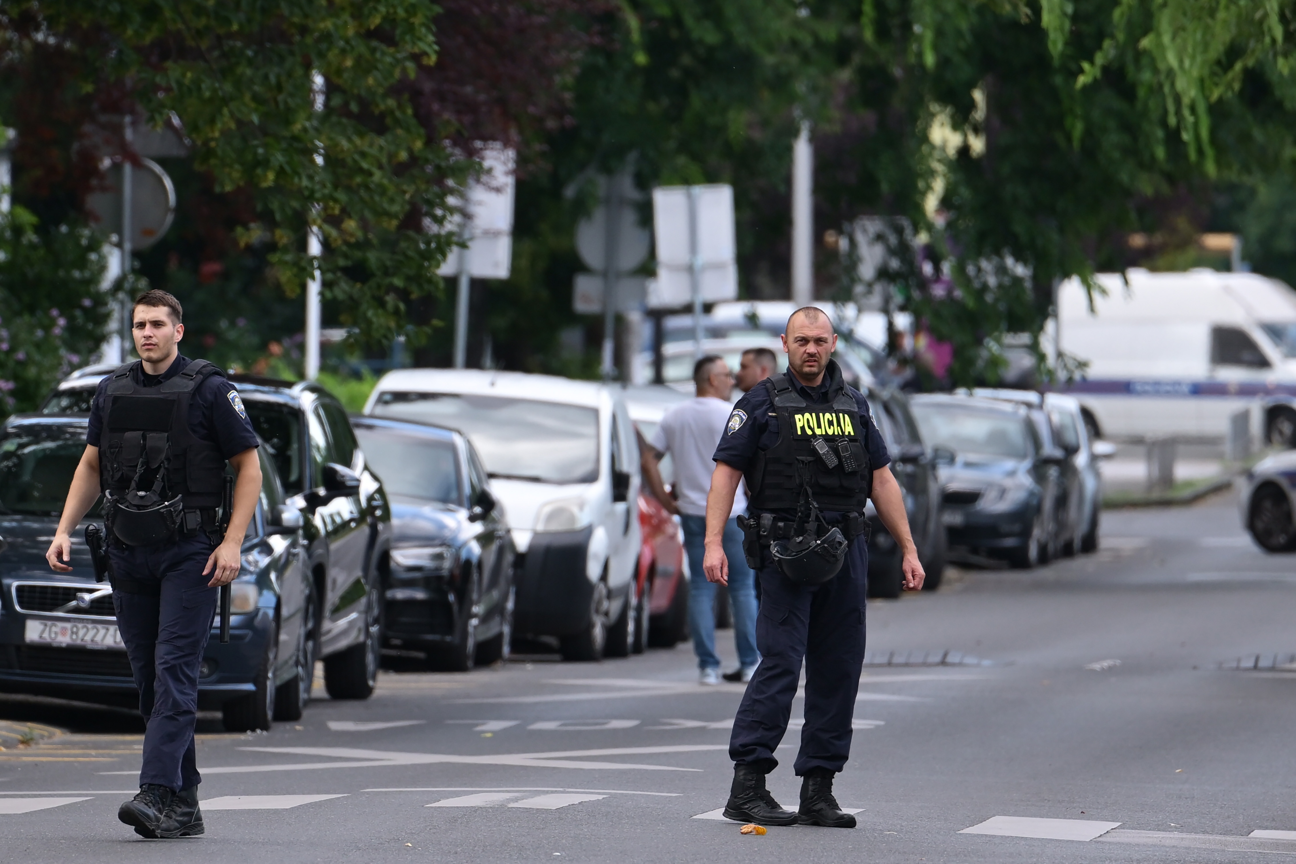 Policija v Zagrebu prijela moškega, ki je v bližini osnovne šole grozil z bombo