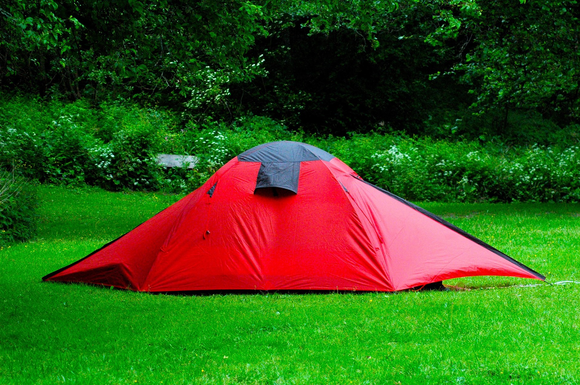 andychiboub-camping-2611608_1920