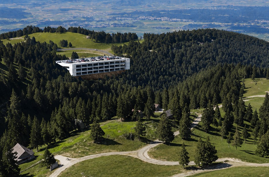 Pogled na predvideno garažno hišo Jezerca s Kriške planine.
