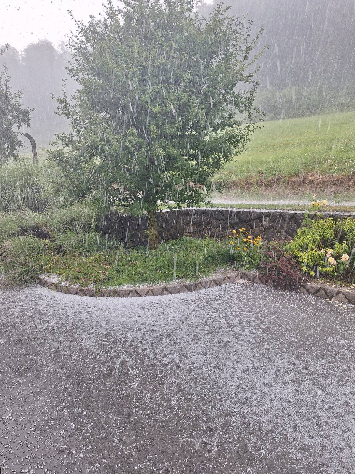 Toča v Moravčah