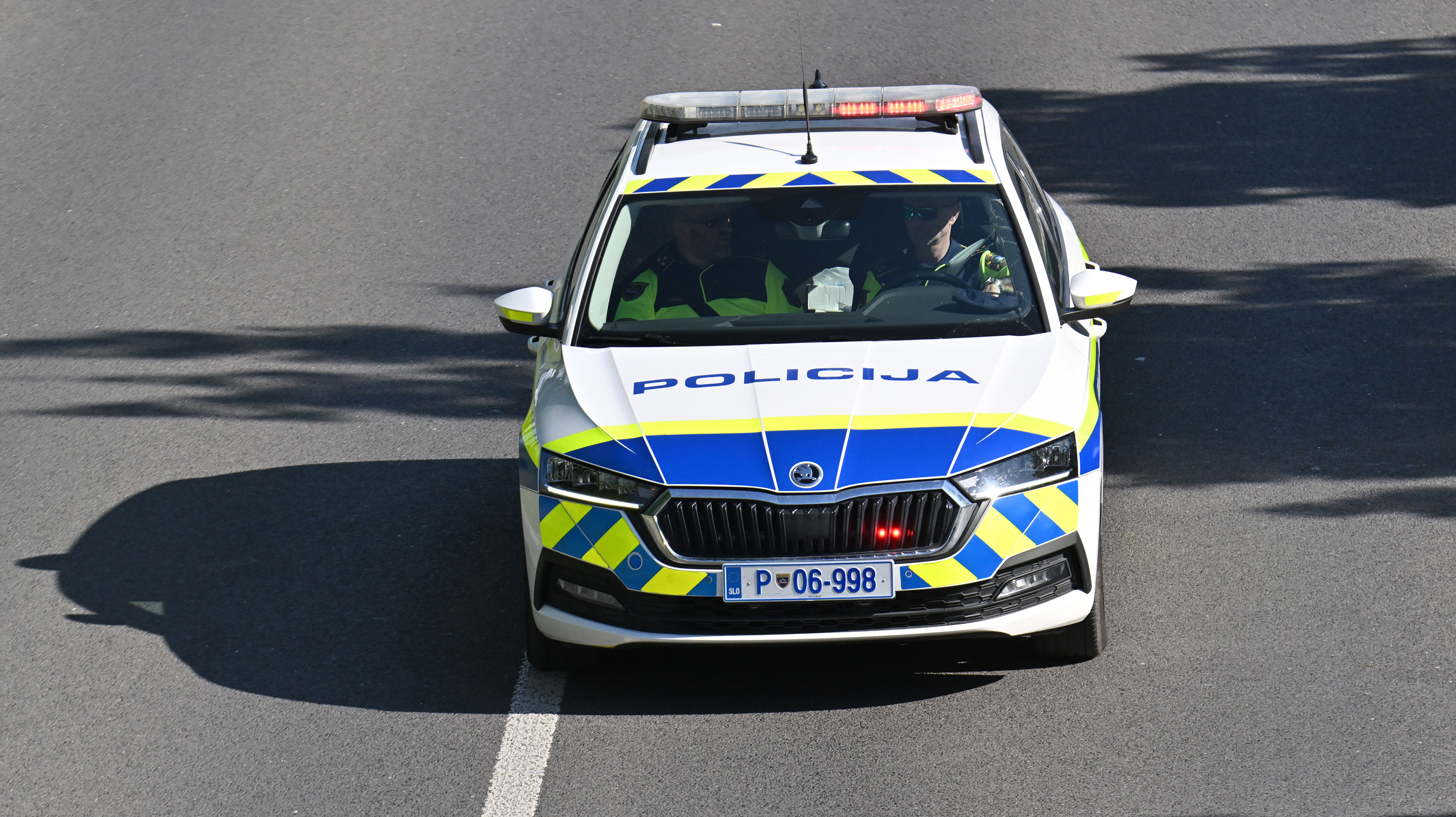 Slovenska policija, policijsko vozilo